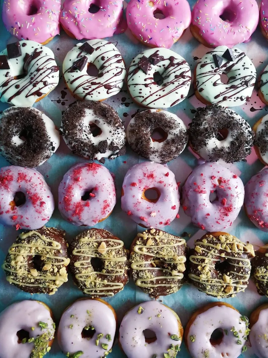 Highlights, Cakeboy Donuts