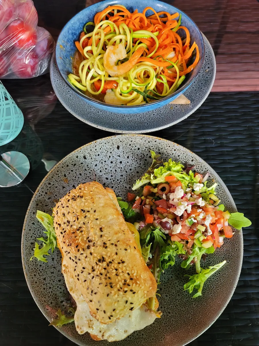 Steak Sandwich and Seafood on Veg Spaghetti