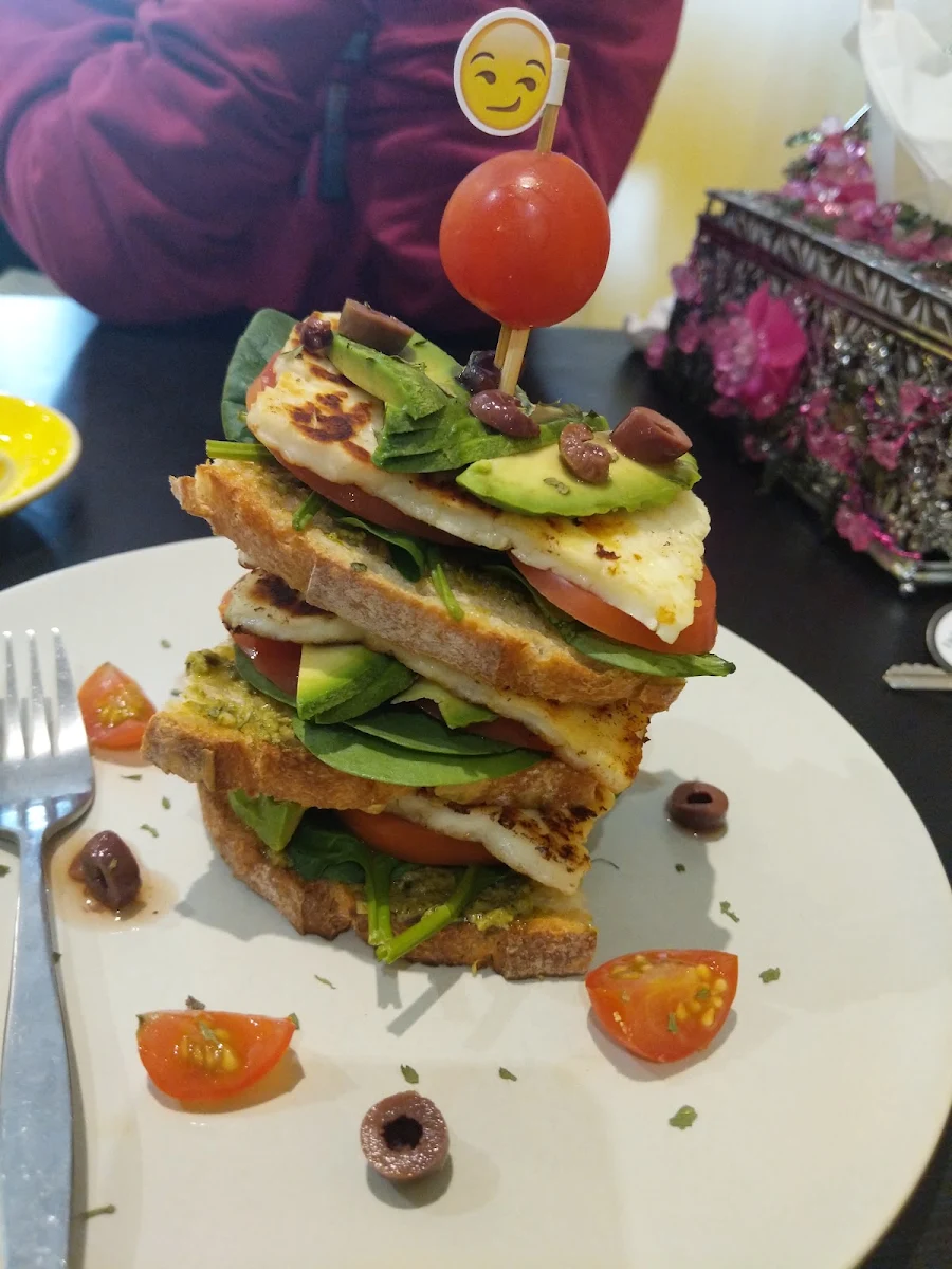 Halloumi Tower, Emoji Cafe