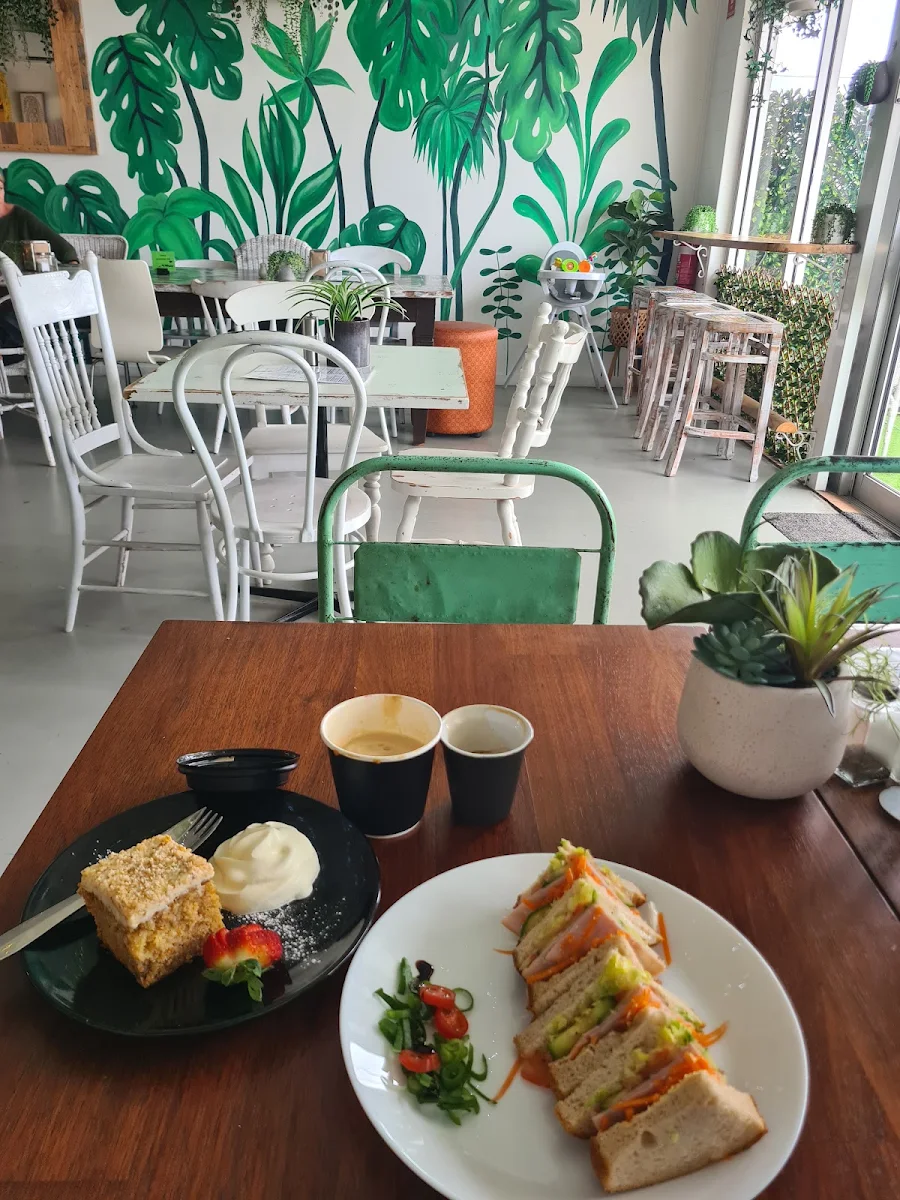 Highlights, Dreamers Coffee Shop