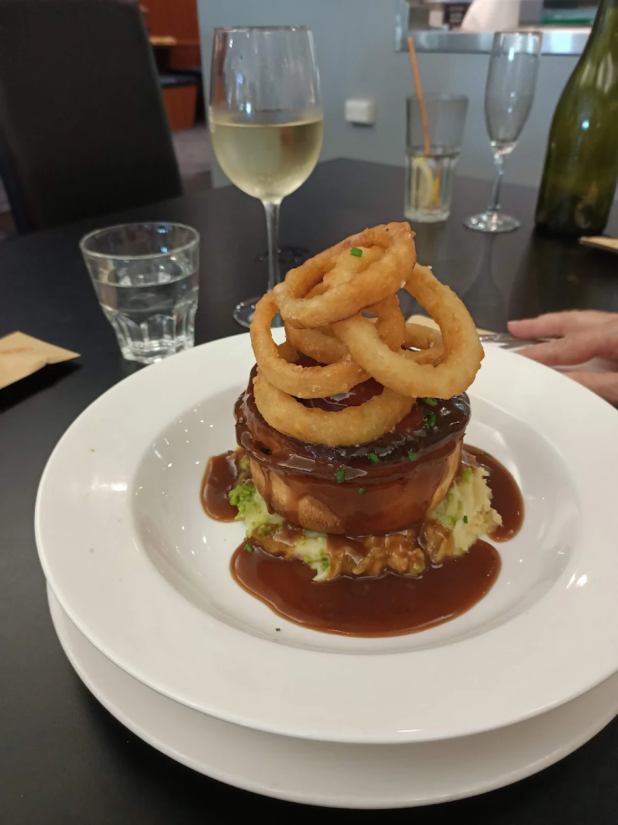 Highlights, Manningham Hotel & Club