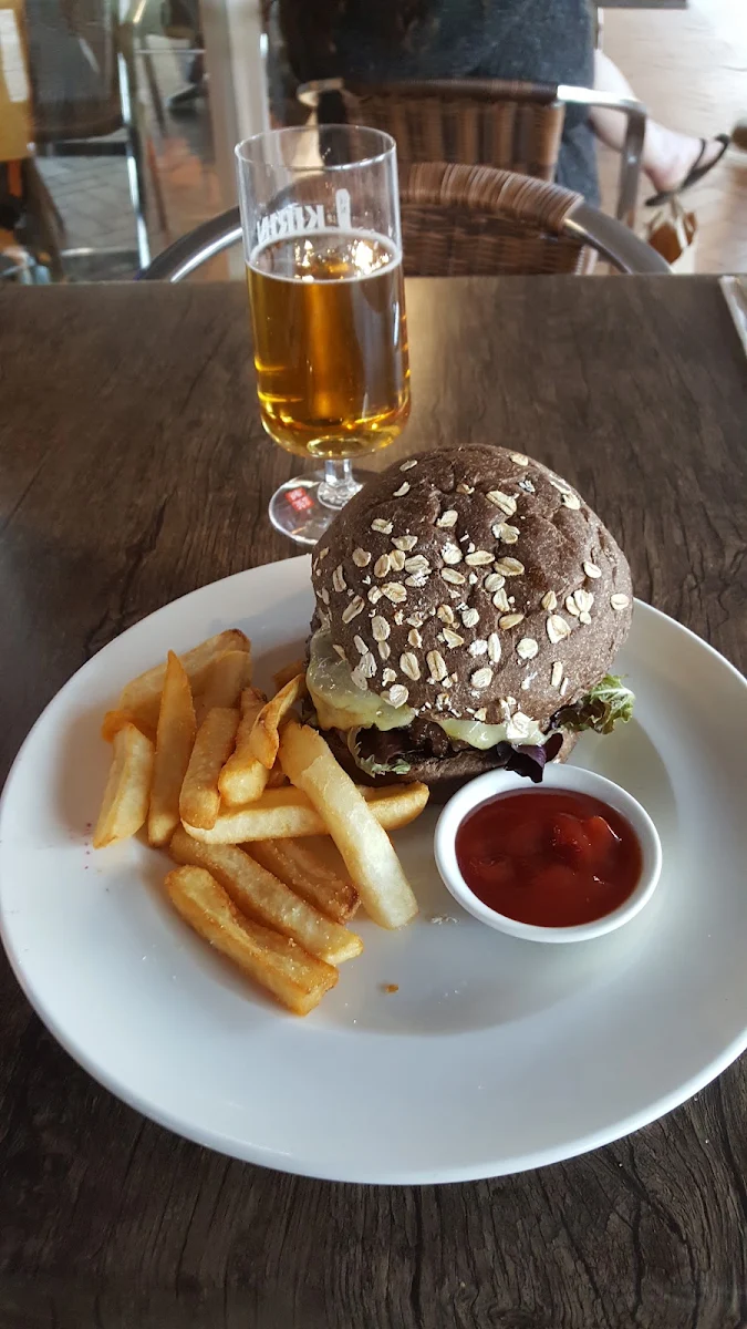Kangaroo Burger, Geckos Cafe