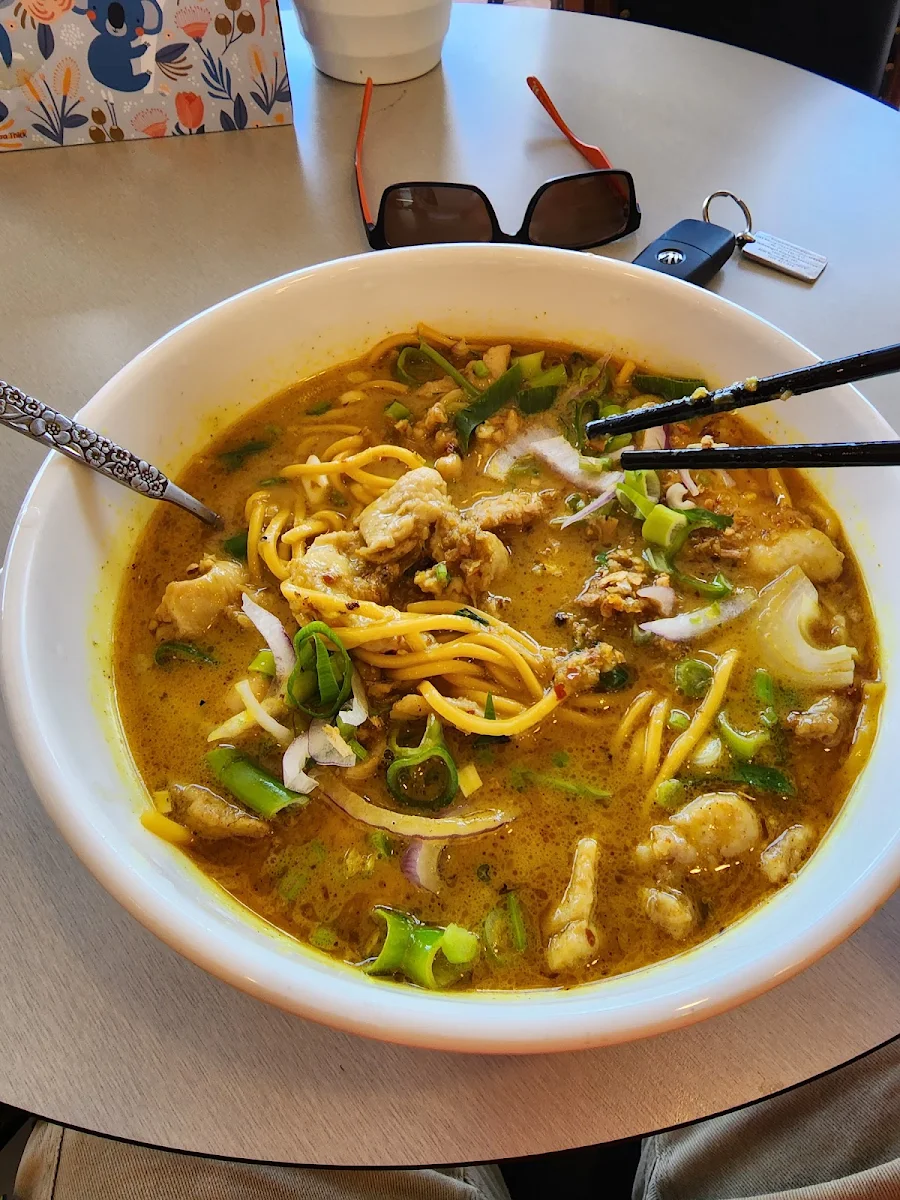 Chicken Curry Laksa