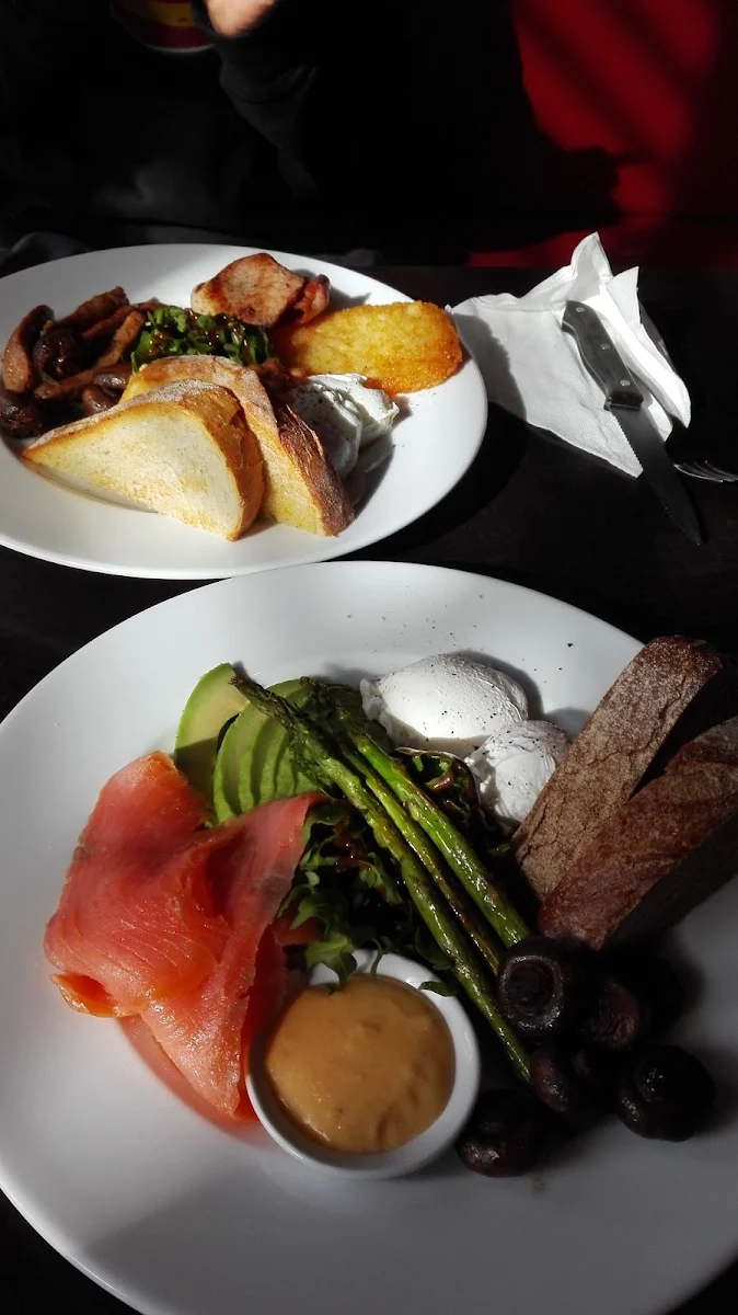 Highlights, Cooks Cafe