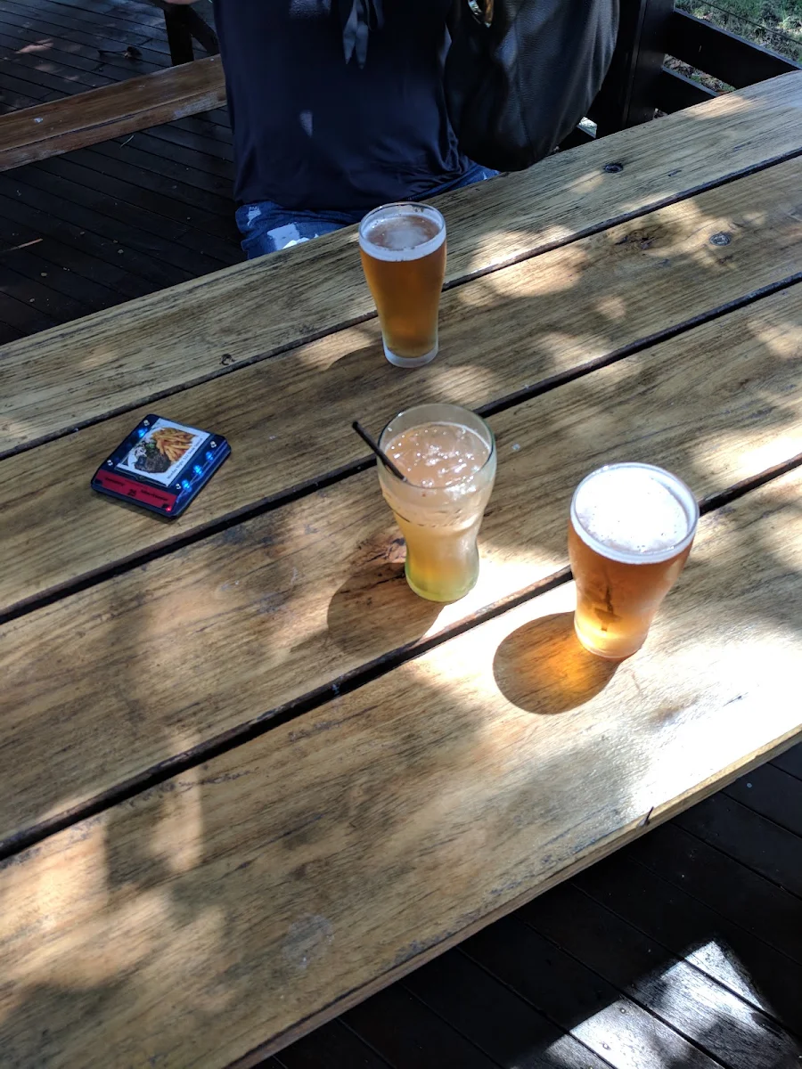 Beers, Budgewoi Hotel
