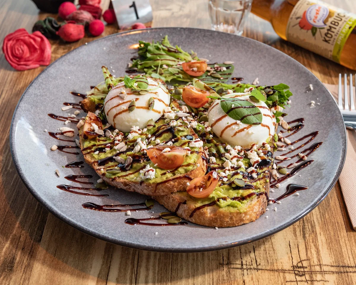 Highlights, Fusion Cafe & Desserts