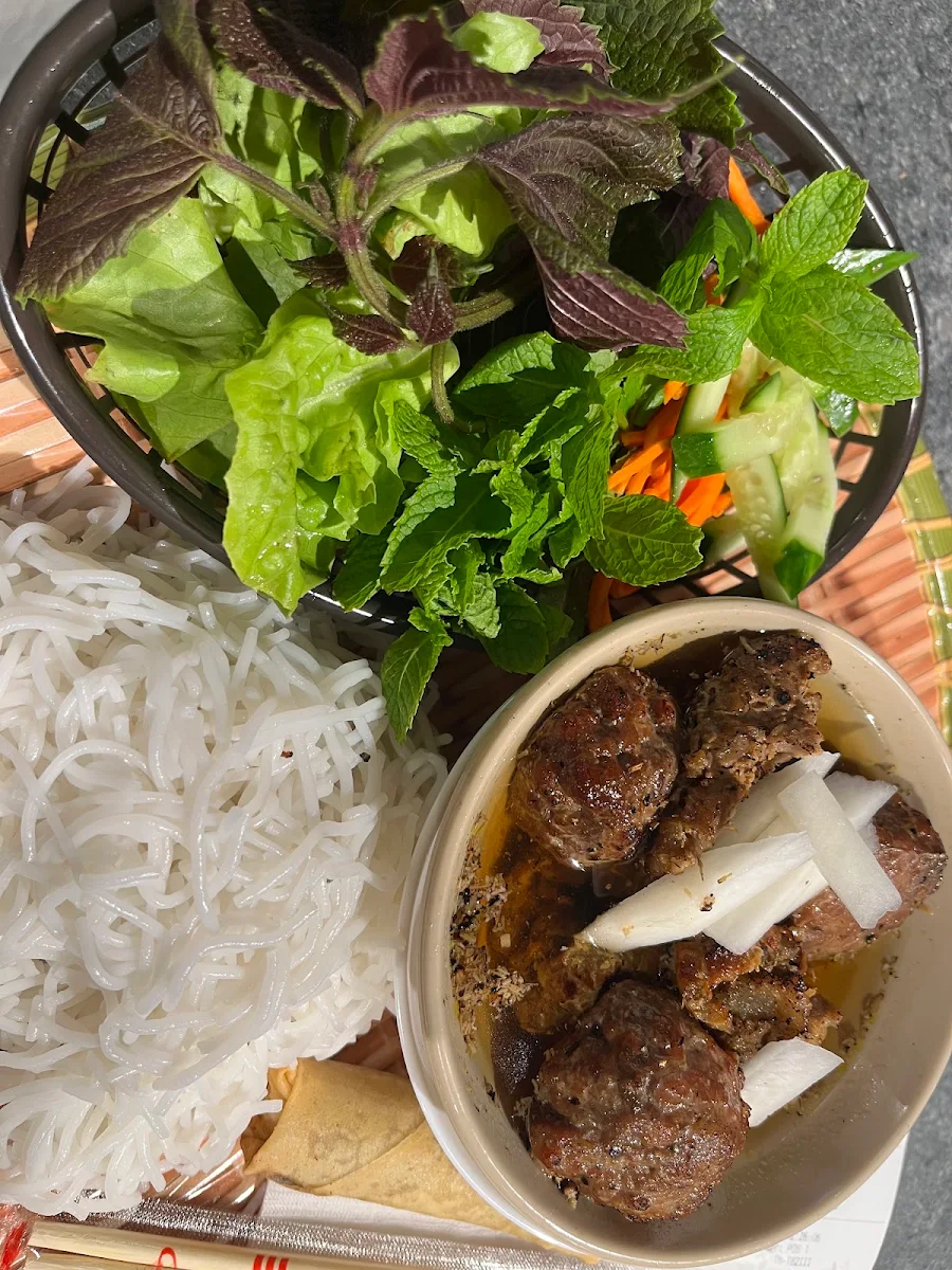 Lemon Grass Beef, Viet Bistro