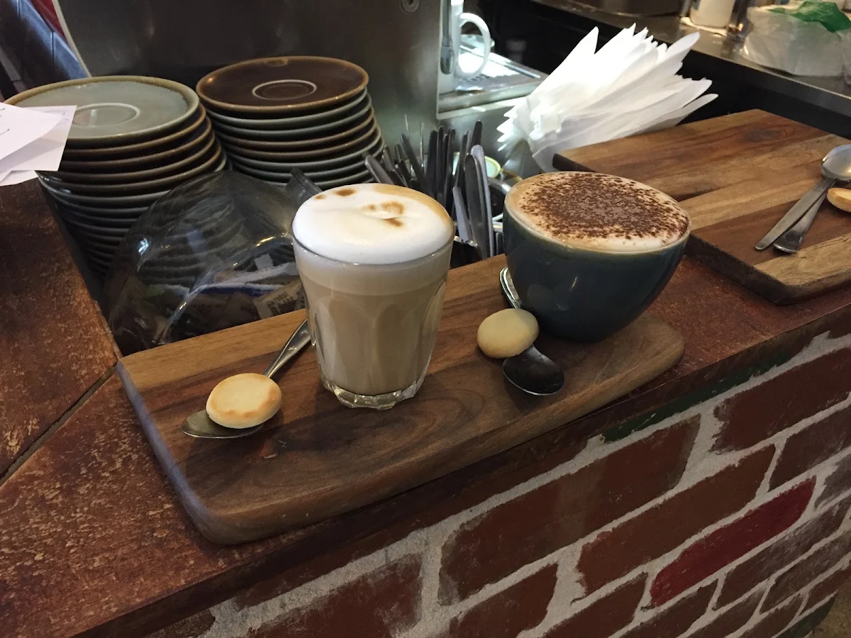 Cappuccino, Kinky Lizard Cafe on Mews