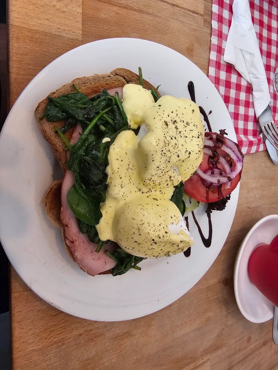 Eggs Benedict