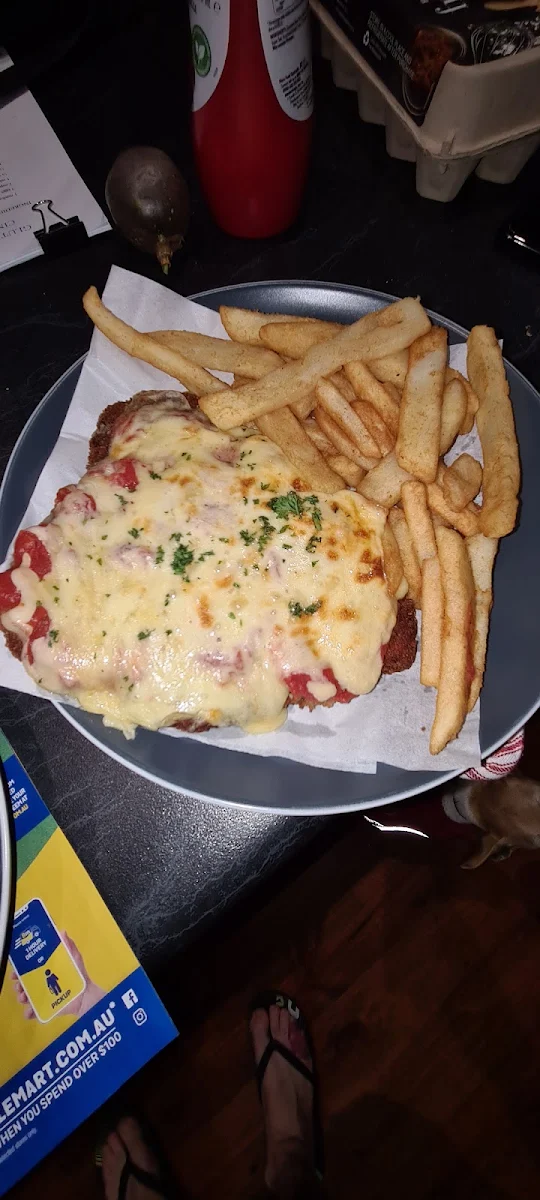 Chicken Parma, Great Western Hotel