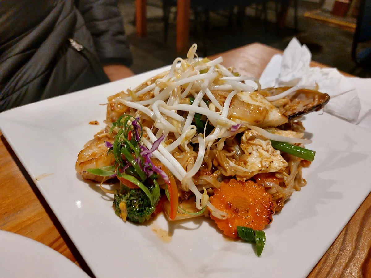 Highlights, Kinnaree Thai Restaurant