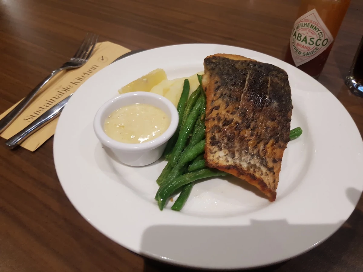 Crispy Barra and Mashed Potatoes