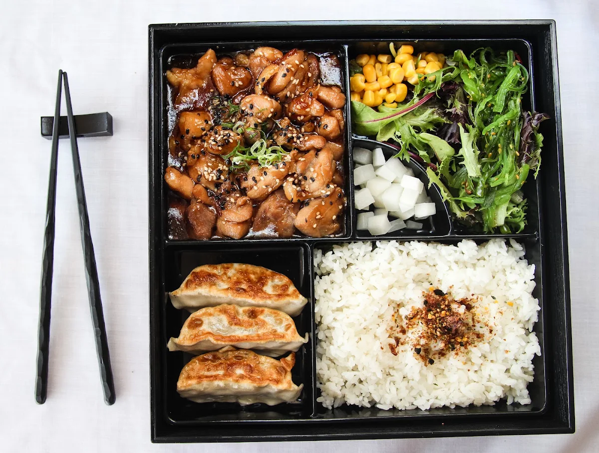 Highlights, Benton Bento