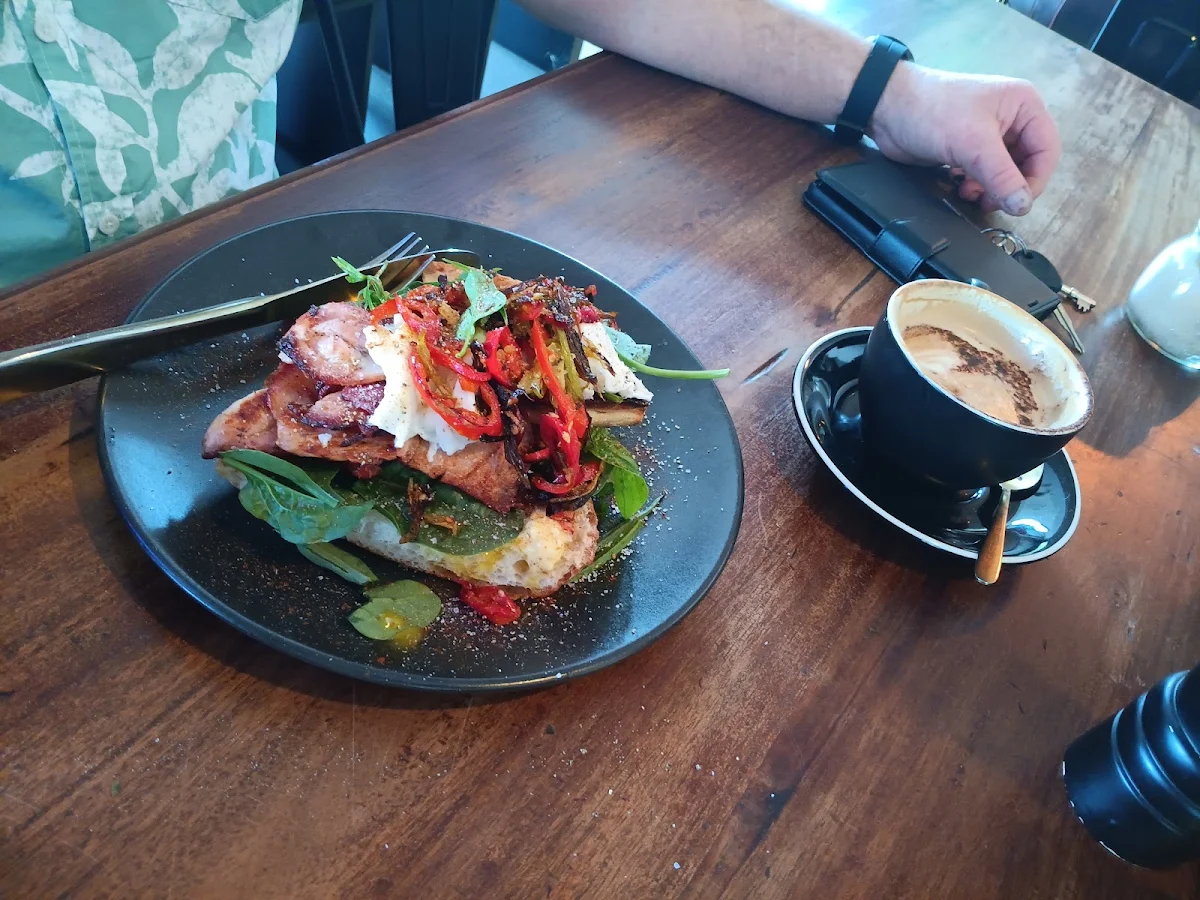 Chilli Eggs Benedict