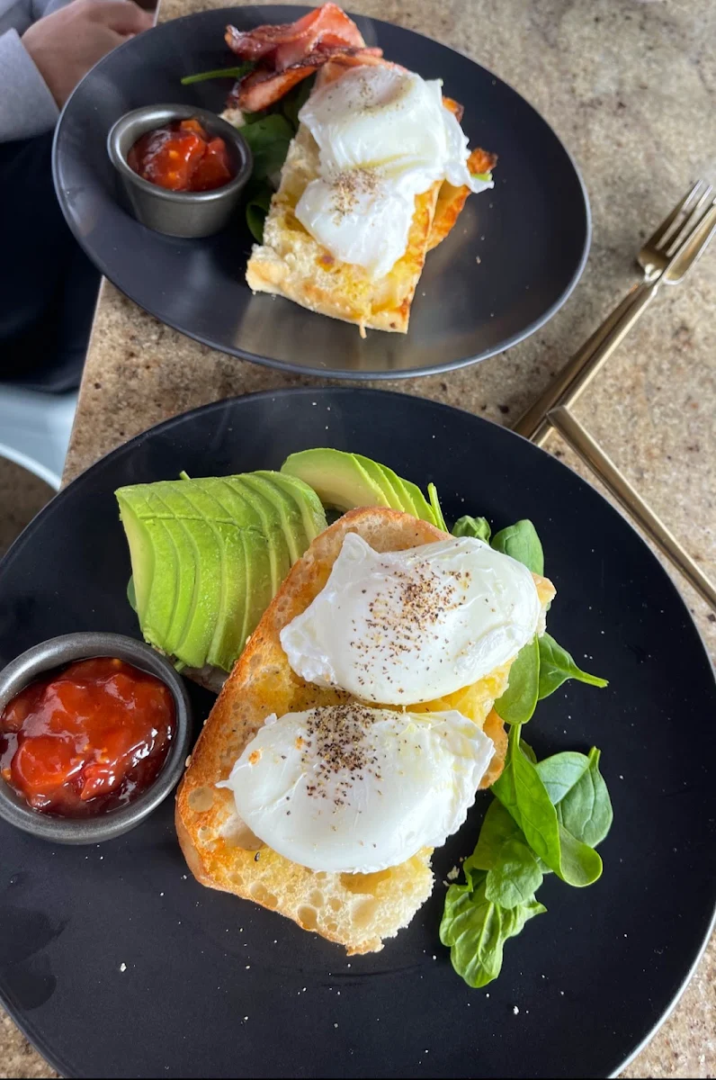 Sola Eggs Benedict