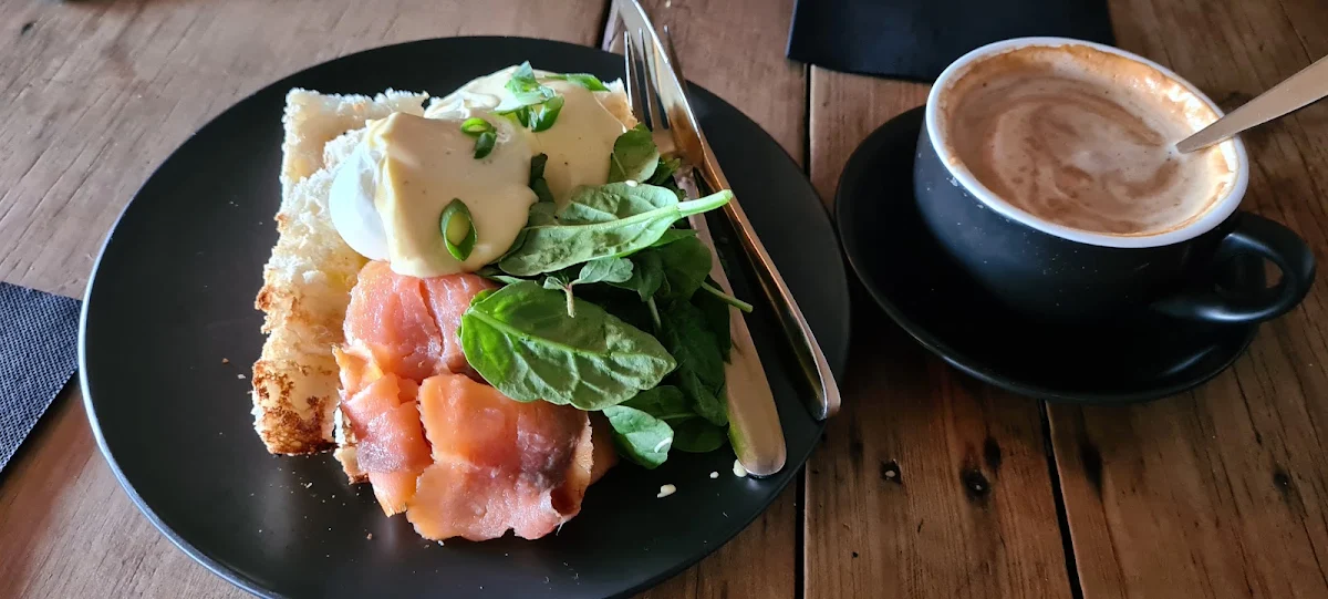 Šošta Sofa Eggs Benedict