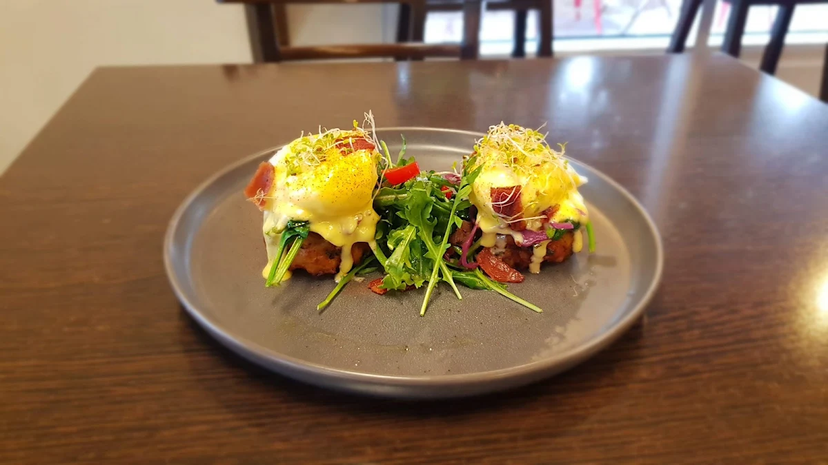 Egg Benedict with Salmon Patties