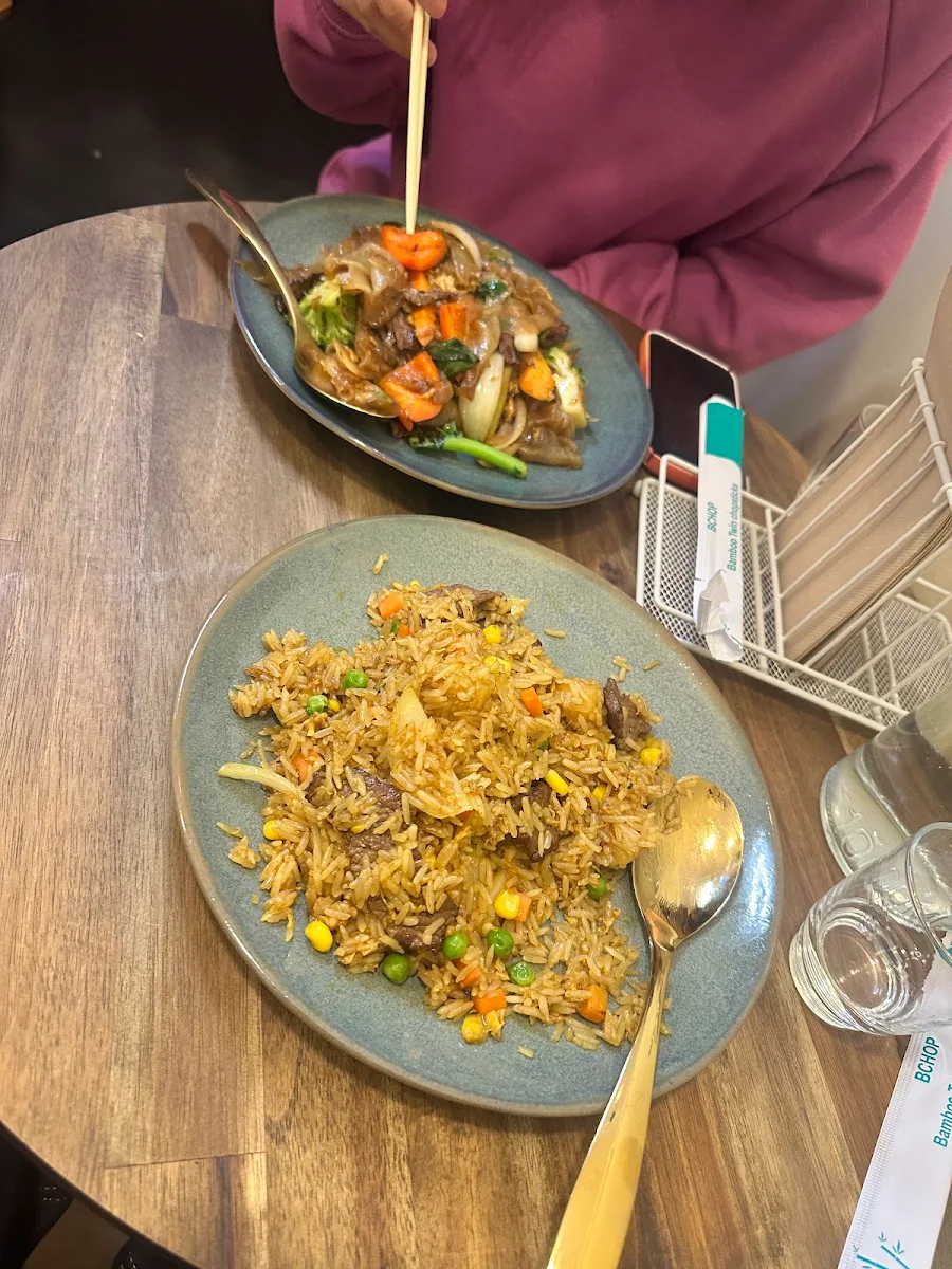 Highlights, Rod Thai