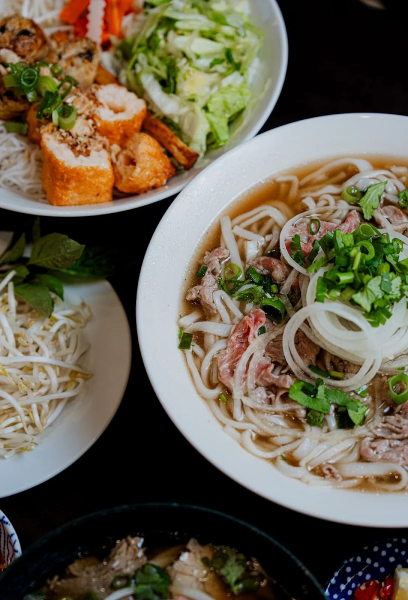 Highlights, Hippo Noodle House