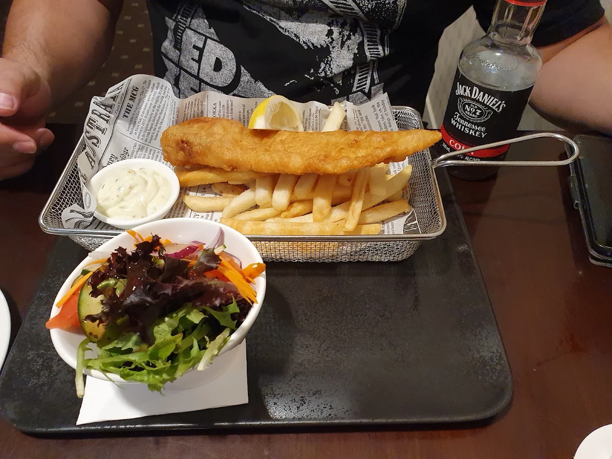Fish&Chips, Mount Sheridan Tavern