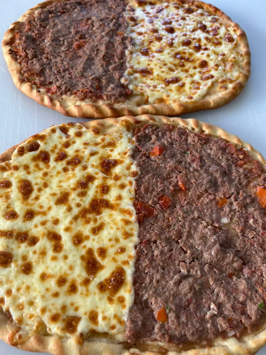 Highlights, Munoochi Pizzeria