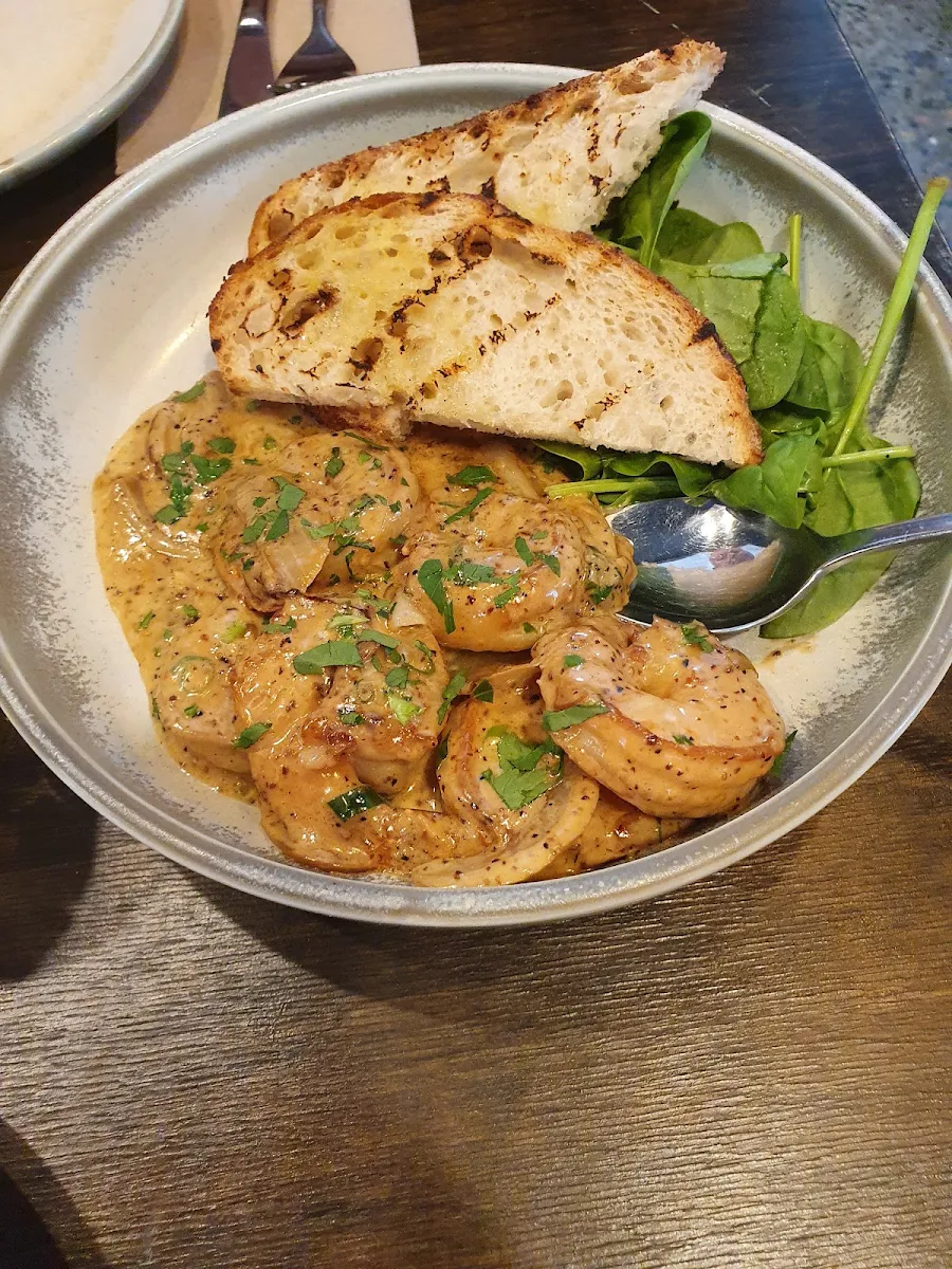 Creamy Garlic Prawns
