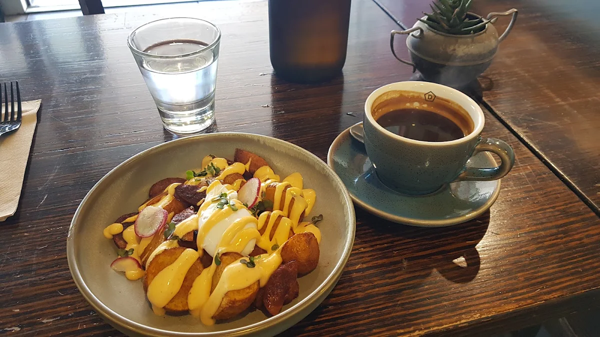 Sanctum Hash, Sanctum Cafe