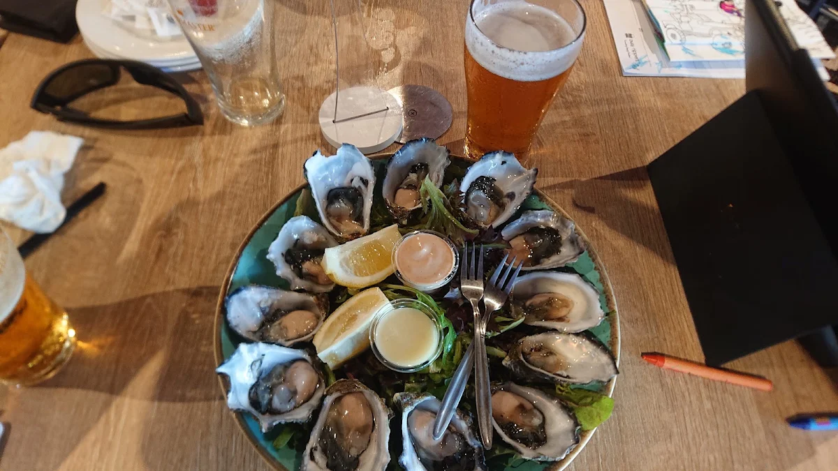 Dozen Natural Oysters