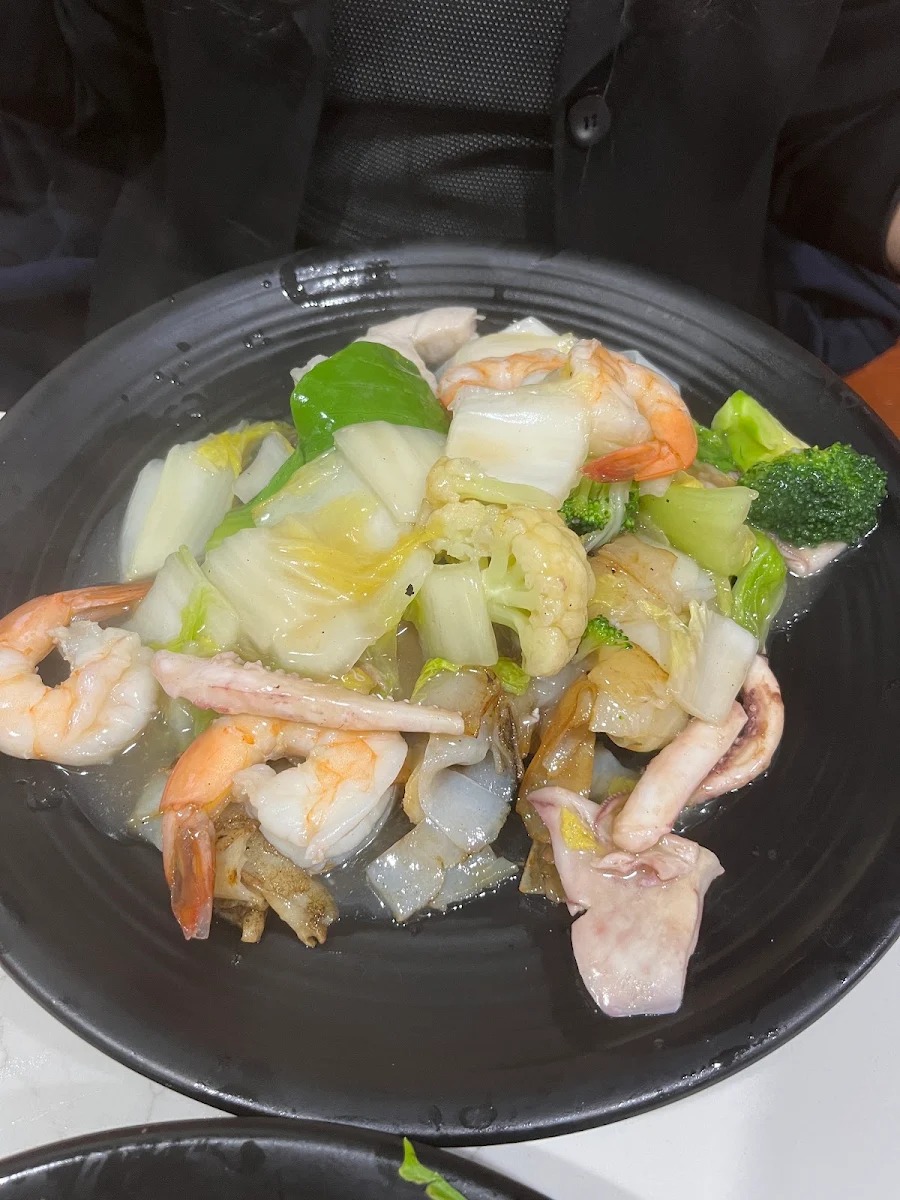 Seafood Stir Fried Rice Noodles