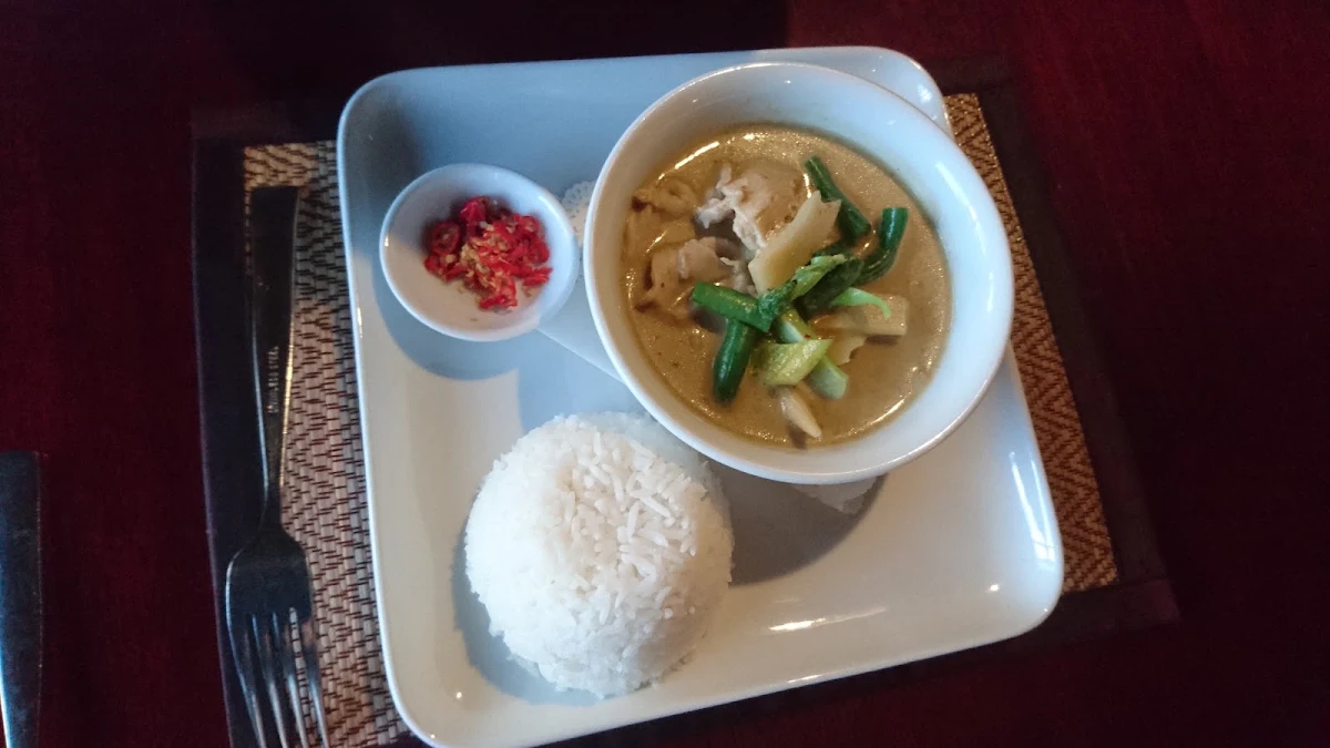 Green Curry Chicken with Rice