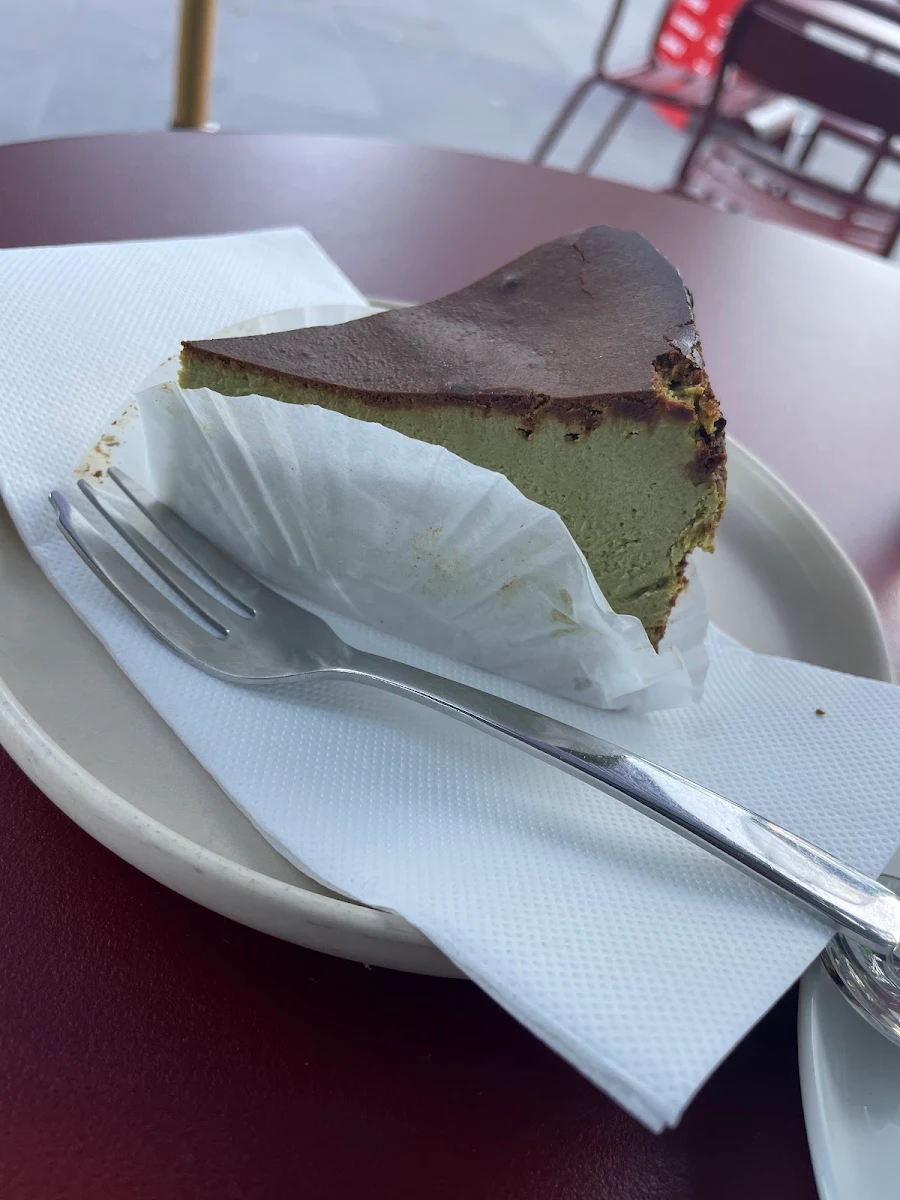 Matcha Cheese Cake, Majesty Coffee