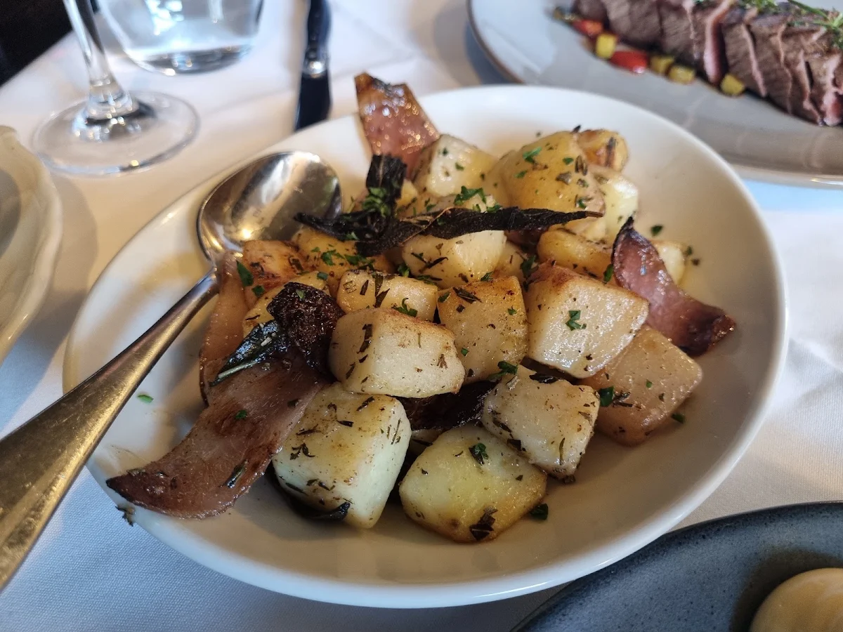 Potatoes, TÁVOLA Restaurant