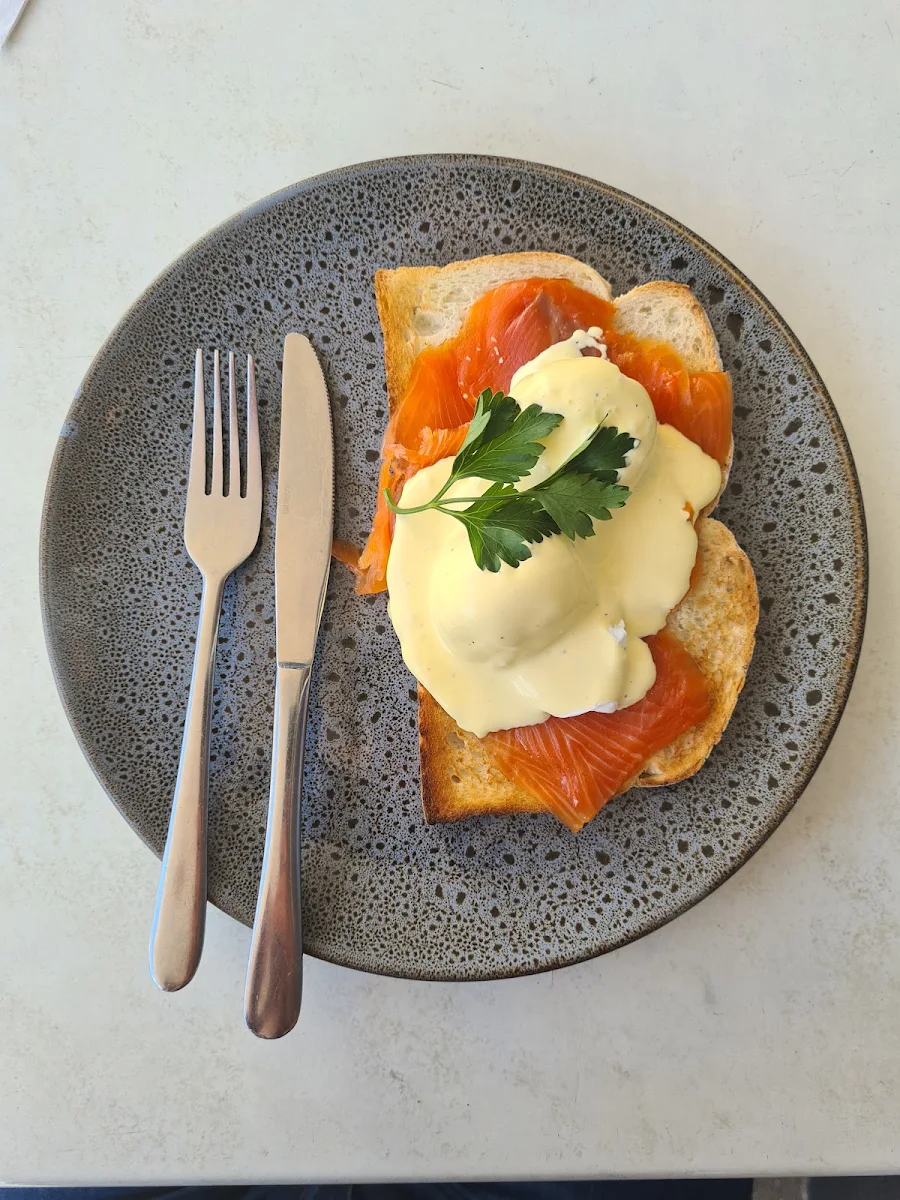 Eggs Benedict, Cafe Lucio