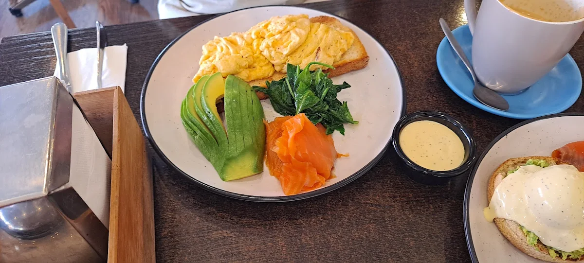Highlights, Cafe Lucio