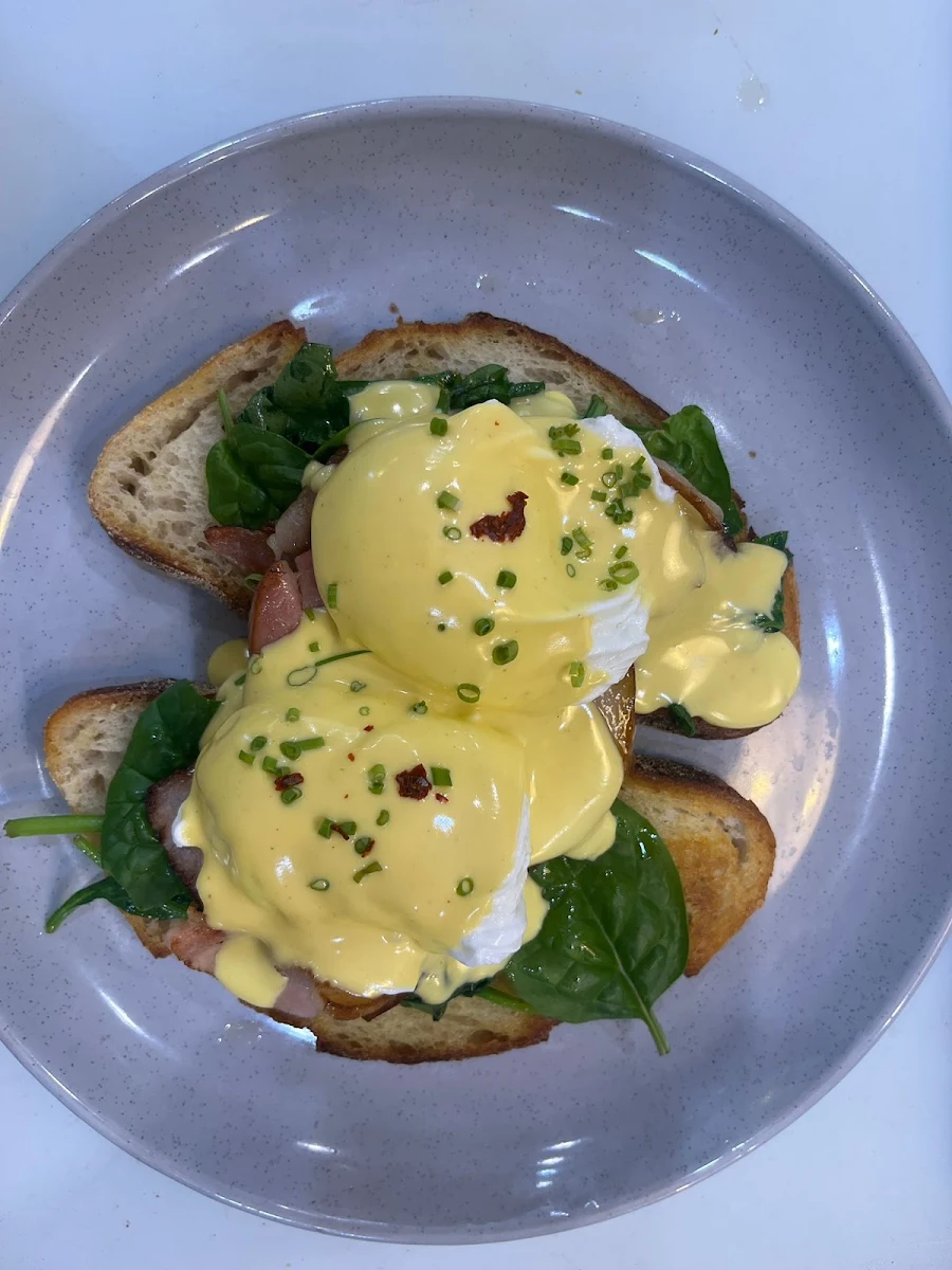 Eggs Benedict