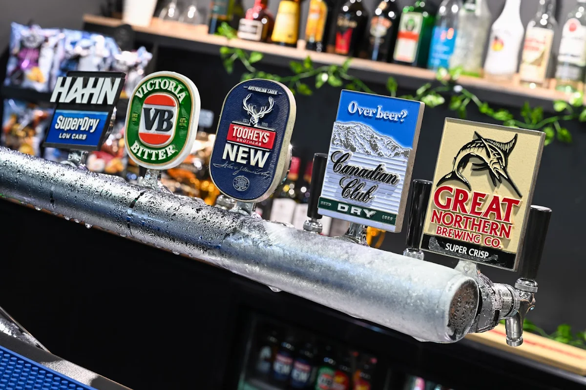 Highlights, New Victoria Tavern