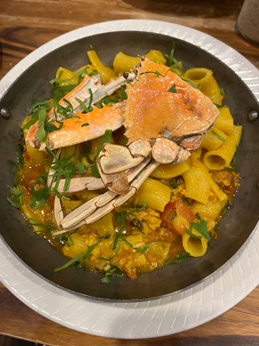 Saffron Linguine with Prawns in Seafood Bisque