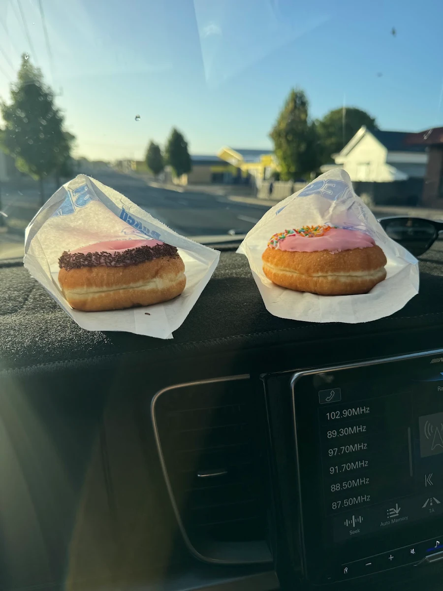 Highlights, Andy's Bakery
