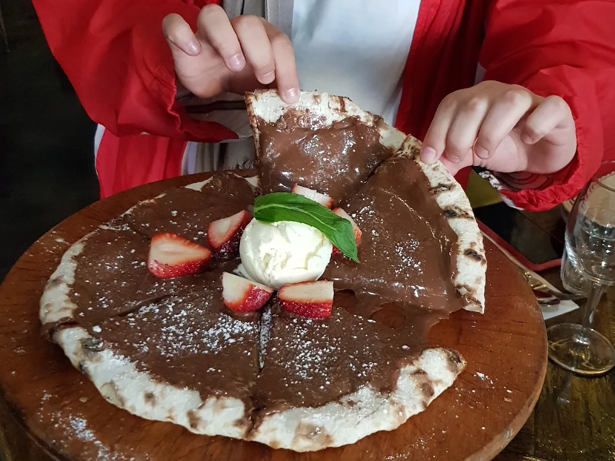 Nutella Pizza, Criniti's Castle Hill