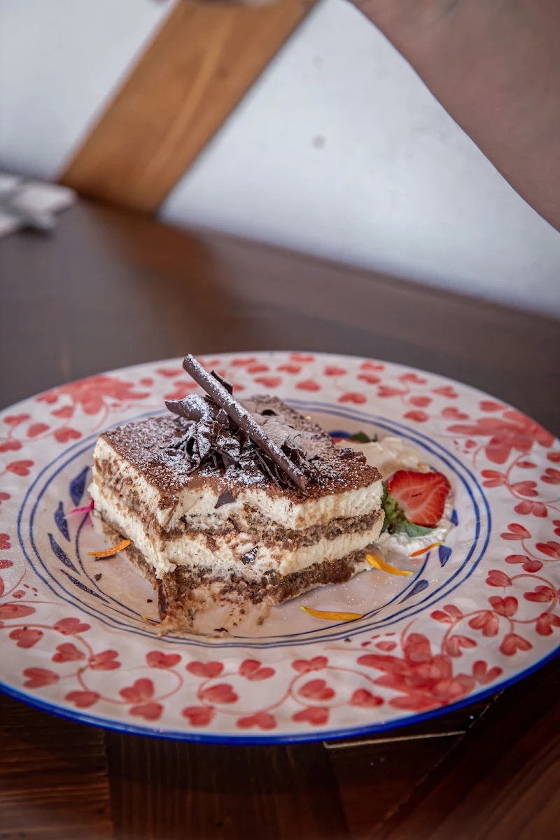 Tiramisu, Criniti's Castle Hill