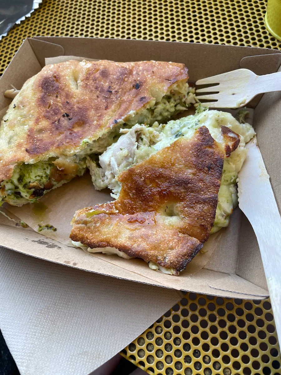 Avocado Focaccia, Pollo rotisserie
