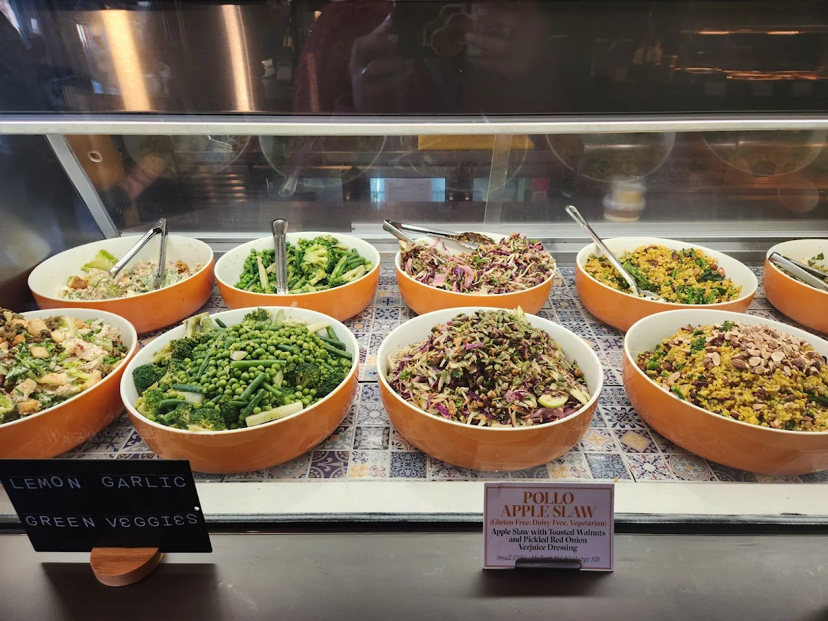 Salad Bar, Pollo rotisserie