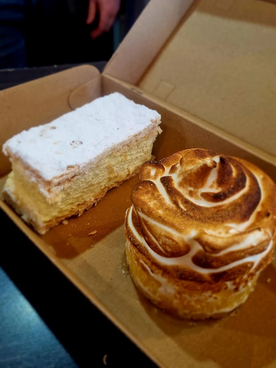 Vanilla Slice, Lilin & co