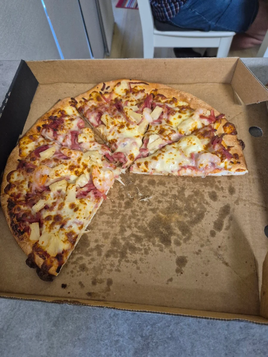 Small 9 Inch Meat Lovers, Amalfi Pizza & Pasta Deception Bay