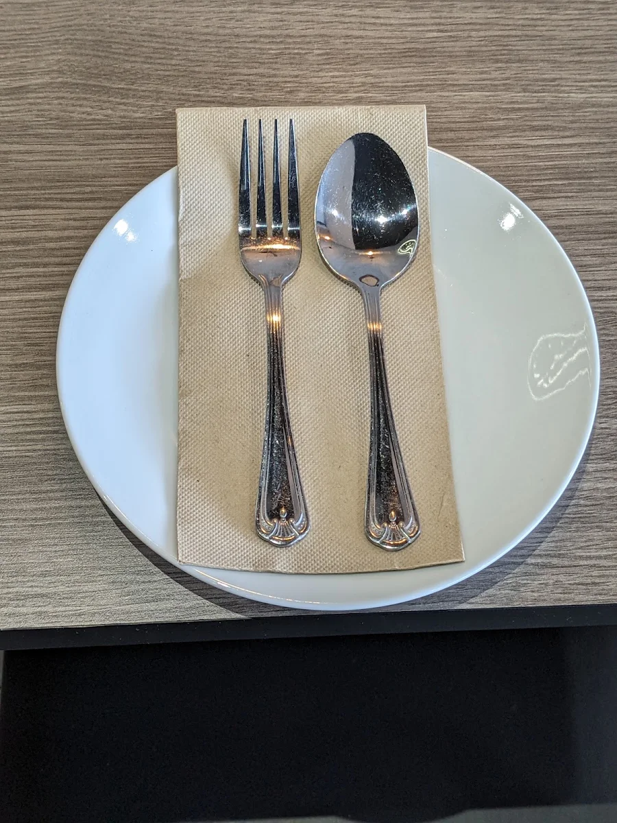 Table Setting, Thaitory Greystanes