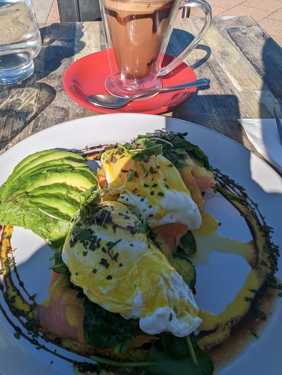 Eggs Benedict, Charthouse Cafe