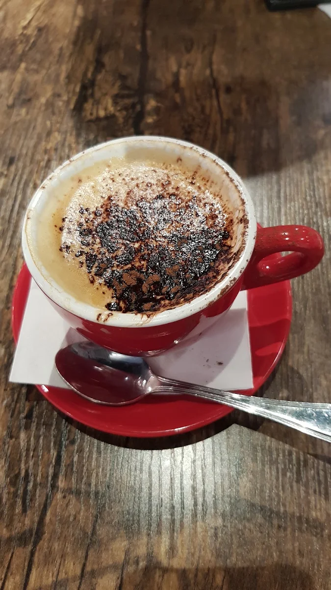 Cappuccino, La Calabrese Pizzeria