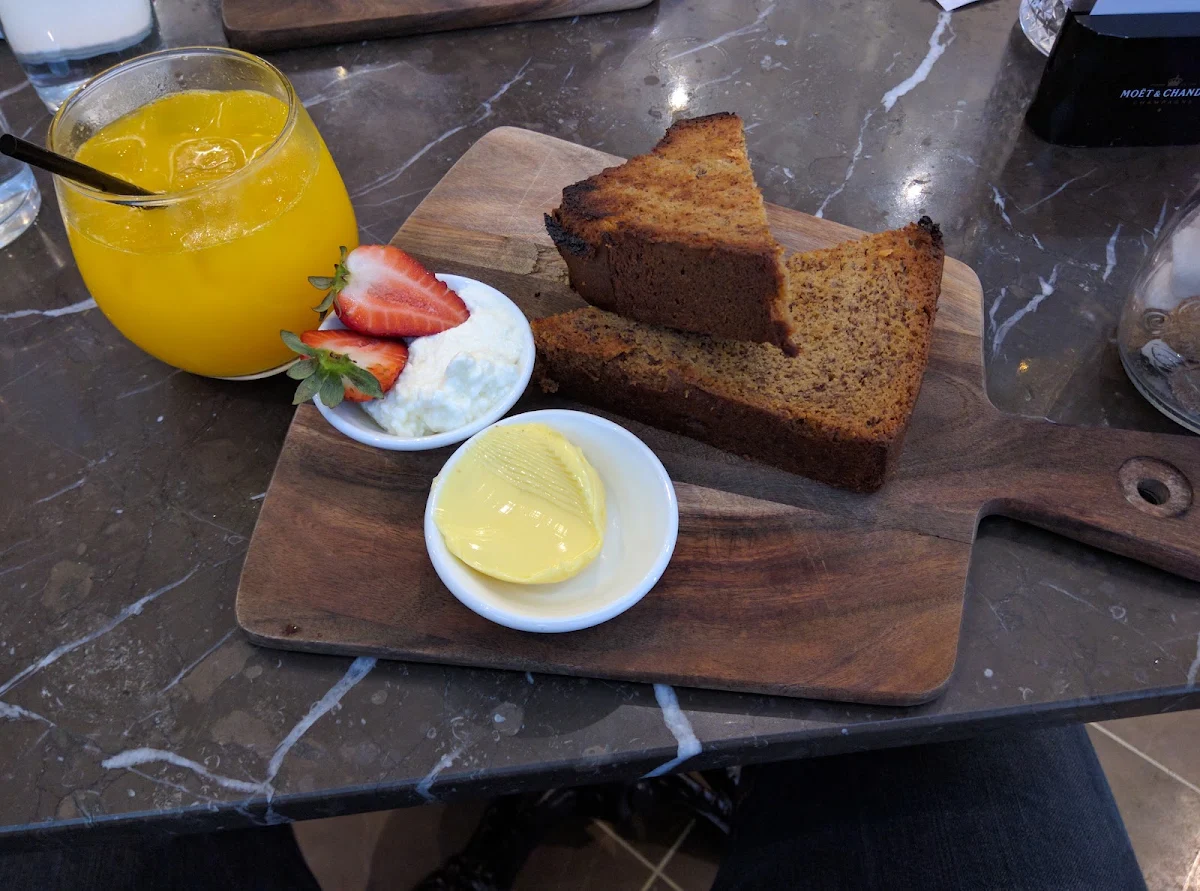 Highlights, The George Bar