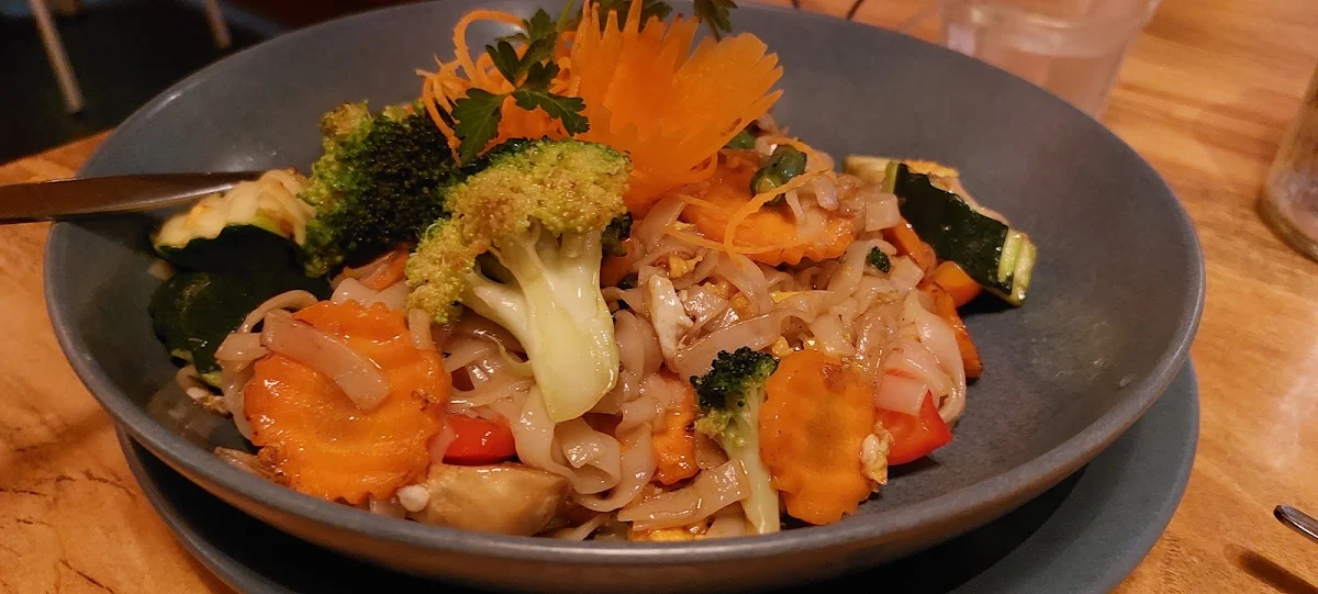 Vegetable Noodle Stirfry, Thai Frenzy on Buderim