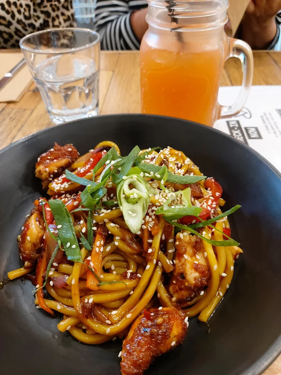 Crispy Chicken Noodles